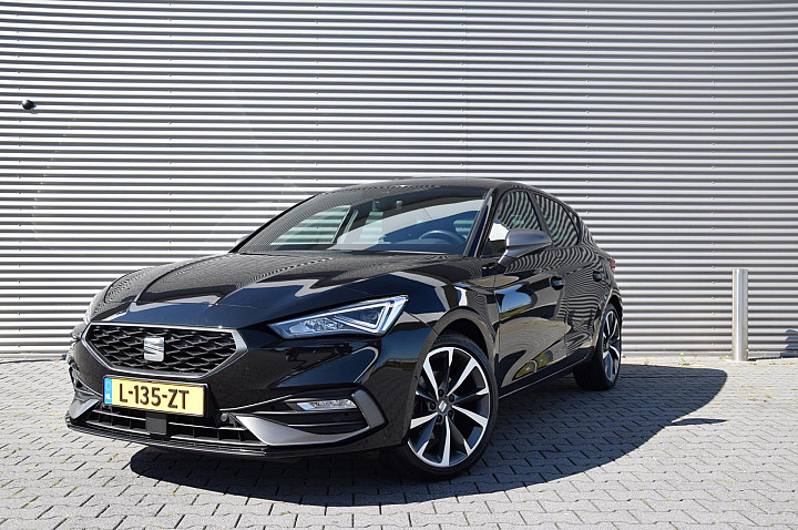 Seat Leon 1.5 eTSI FR Business Intense, Full Options, Dealer onderhouden (inclusief 12 maanden Basis garantie)