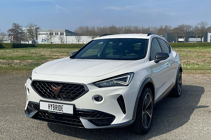 CUPRA Formentor 1.4 TSI e-Hybrid Essential 18 inch velgen, Sport interieur, nieuw staat! (incl. 12 maanden basis gar